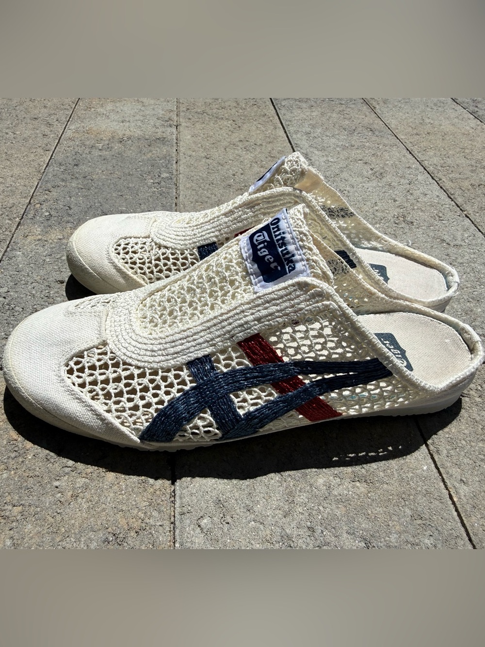 Onitsuka Tiger Cream Slip-On Sneakers with Navy & Red Stripes - Picture 4 of 9
